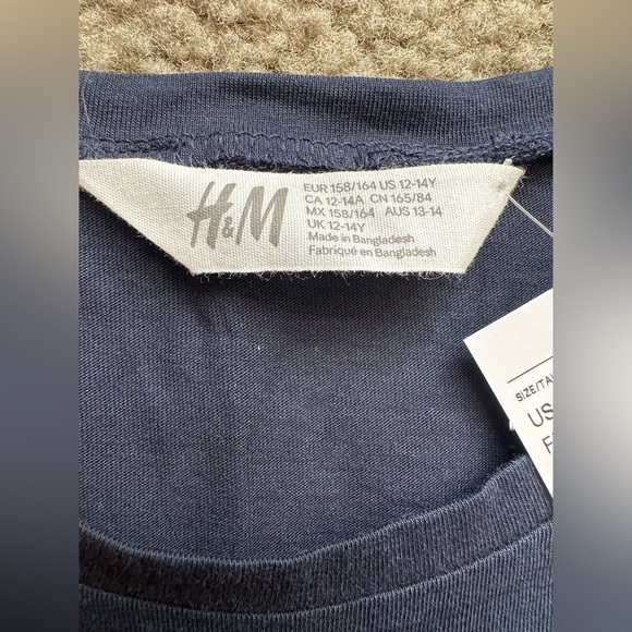 NWT BOYS H&M CUT OFF SLEEVE T-SHIRT / SIZE 12-14Y - Picture 7 of 7